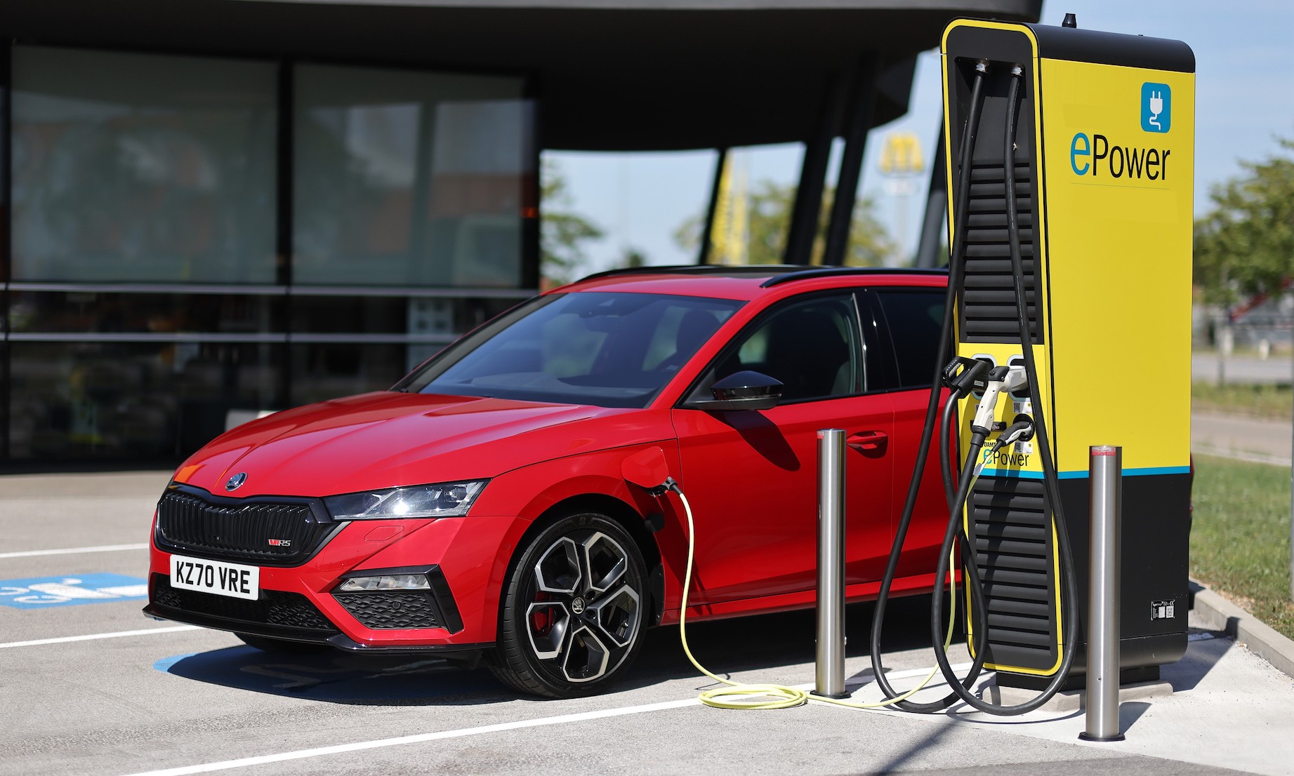Skoda Octavia vRS iV PHEV Review Electrifying